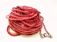 1036. ハンドメイド 超ロングビーズネックレス（レッド系）