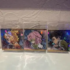 鬼滅の刃　ウエハース　にふぉるめーしょん　シール　3枚