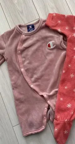 Champion ピンク フリースロンパース