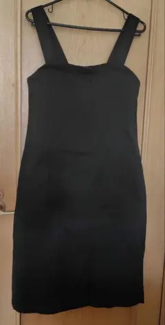 ブラックキャミソールロングワンピース