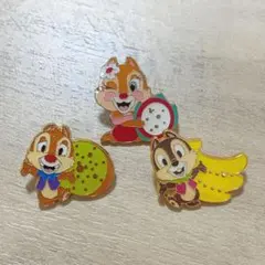 ディズニー ピンバッジ チップ デール クラリス - メルカリ