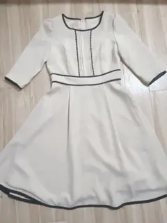 デビュードフィオレ ワンピース ベージュ 上品