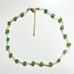 4.グリーンフラワーモチーフネックレス　ハンドメイドネックレス
