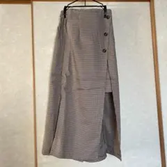 グレイル　スカート