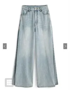 ライトブルーワイドレッグデニムパンツ