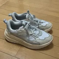 UGG (アグ) Westside Low スニーカー 厚底 グレー - メルカリ
