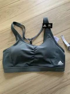 未使用美品！adidas アディダス スポーツブラ