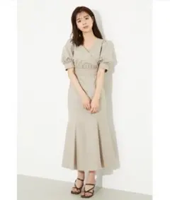 美品♡rienda バッグリボンマーメイドワンピース ベージュのサムネイル