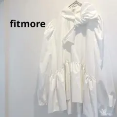 Fit more ホワイト 長袖 ペプラム ブラウスのサムネイル