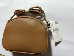 ベージュ 合成皮革 ショルダーバッグ