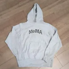 moma パーカー