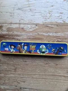 トイストーリー2 缶ペンケース バンダイ 希少