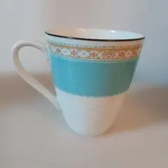 Noritake 青と白のマグカップ
