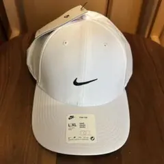 新品未使用タグ付き NIKE Club Cap L/XL ホワイト
