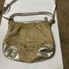 Coach シグネチャー ショルダーバッグ ベージュ