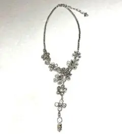 新品未使用　イマックimac　花モチーフ ネックレス　シルバー
