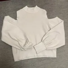 INGNI 肩開き トップス ブローチ付き