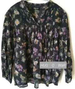 HUG　О　WaR ノーカラーブラウス