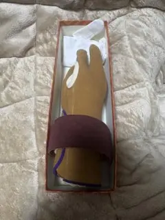 弽