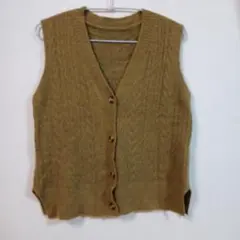 オリーブグリーン ニットベスト Vネック