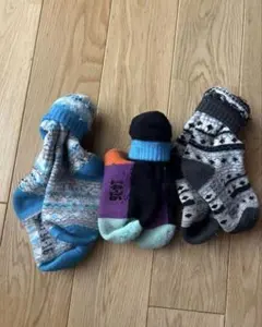 子供用　スキー　雪遊び用靴下　厚みがある靴下　3足セット　中古　防寒