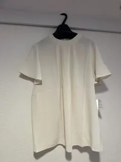 カットソー　アイボリー　トップス　スーツインナー
