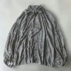 23区】✨新品タグ付 3L 長袖ブラウス 総柄 小花 グレージュ ゆったり 