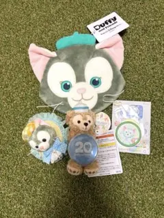 ディズニーシー ダッフィー 20周年 ぬいぐるみチャーム カラフルハピネス