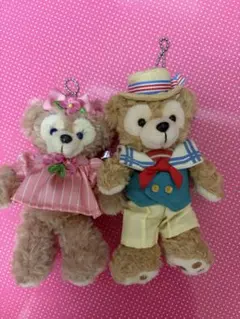 新品タグ付き ぬいぐるみバッジ2体セット ダッフィー シェリーメイ