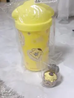 サンリオ当たりくじのポムポムプリンのタンブラーとガチャガチャのカンキャラプリン