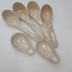 陶器製レンゲ 4個れんげ置き2個セット クリーム色