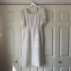 アイボリー フラワー刺繍 スクエアネック ドレス