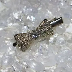 ゴールドリボン型ヘアアクセサリー