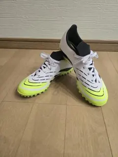adidas　Predator サッカーシューズ ホワイト/イエロー