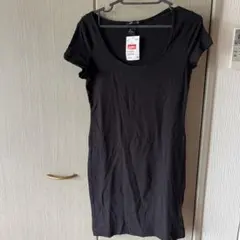 H&M黒ミニワンピのサムネイル