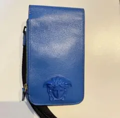 青いレザーサコッシュ