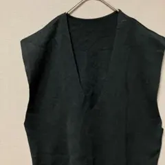 アルマデザイン　Ｖネックニットベスト(M)シンプルブラックプルオーバー　重ね着