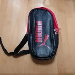 PUMA ショルダーバッグ 赤/黒