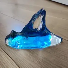 希少　茅ヶ崎　サザン　烏帽子岩　3Dクリスタルガラス　点灯　オブジェ 最終特価！ サザン 茅ヶ崎 烏帽子岩 青と透明のガラス製品 レア