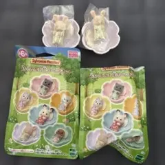 シルバニアファミリー 赤ちゃん　お花のベッド　みるくウサギの小さい赤ちゃん