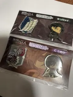 進撃の巨人 ミカサ 縁日 POPUP 缶バッジ 箔カード 巾着 4点セット