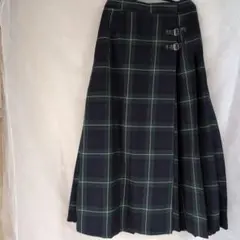 ネイビーとグリーンのチェック柄プリーツスカート