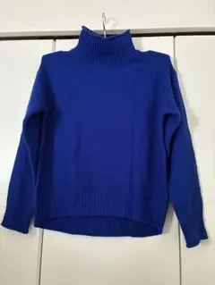 青色ハイネックニット 長袖