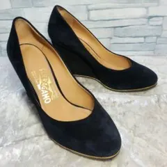 【美品】✨サルヴァトーレフェラガモ 23cm パンプス 黒 スエード 5.5C