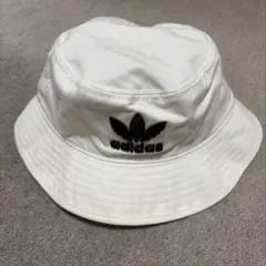 adidas originals バケットハット ホワイトのサムネイル