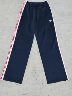 アリーナ　ジャージパンツ　Ｍサイズ　美品