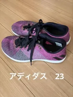 アディダス　履き心地のいいスニーカー　23 ADIZEROBEKOJI
