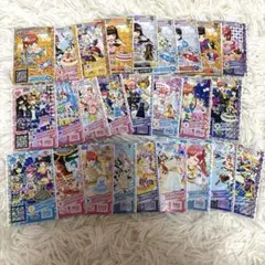 プリパラ　プリチケ　ラブリー Yahoo!オークション - プリパラ プリチケ ラブリー トップス ストロベ