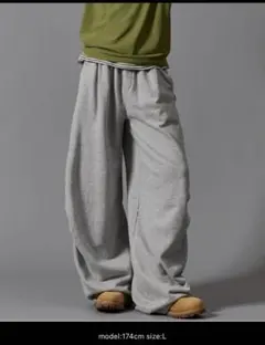 Civvy. ワイドバルーンスウェットパンツ　グレー