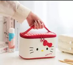 【新品未使用品】Hello Kitty　化粧 ポーチ チェック柄